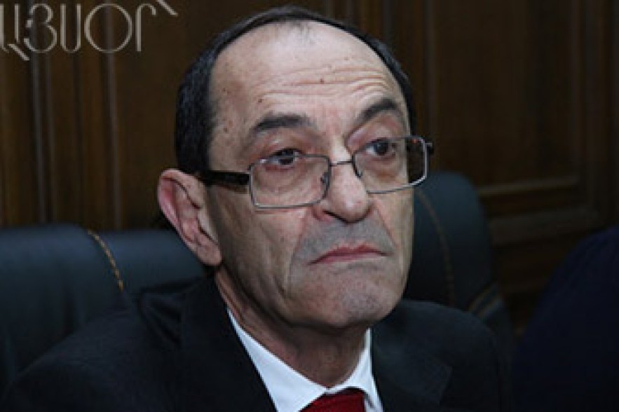 Kocharian advises Davutoglu to visit Armenian Genocide Memorial  