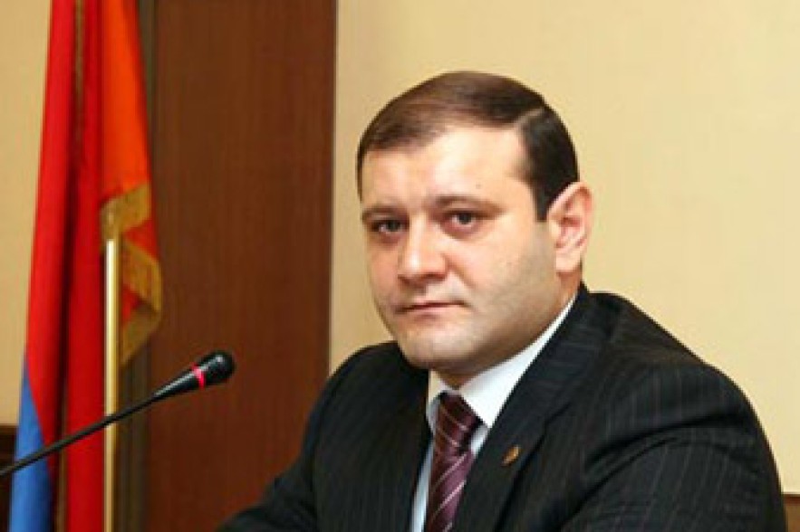 Երևանի քաղաքապետը պատրաստվում է թեկնածուական թեզ պաշտպանել