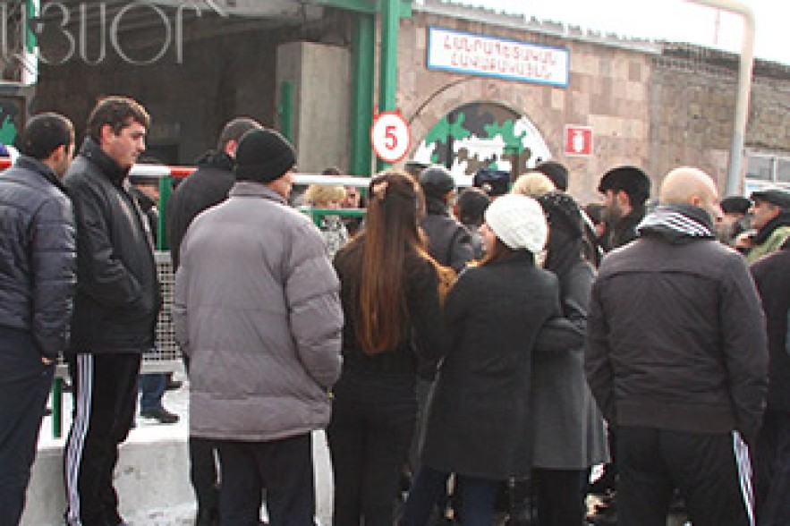 Situation with line at military enlistment office will be dealt with