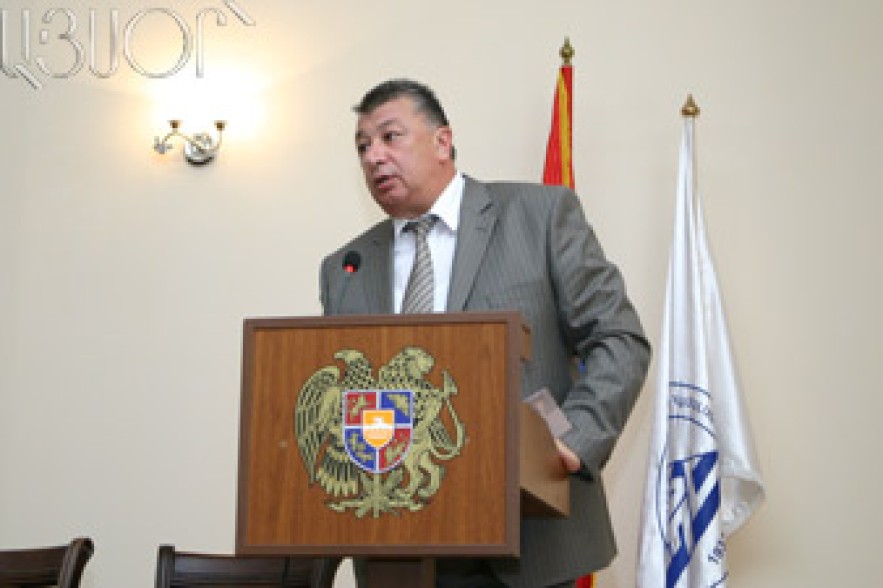 Ռեկտորն ինքն իրեն պարգևատրել է 650.000 դրամով