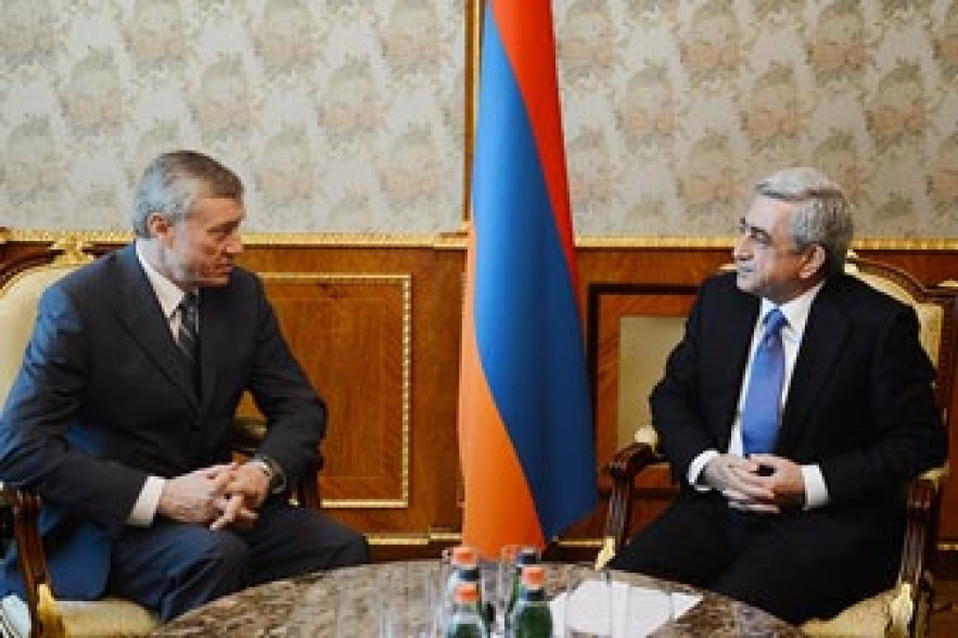 Սերժ Սարգսյանն ընդունել է ՀԱՊԿ գլխավոր քարտուղարին