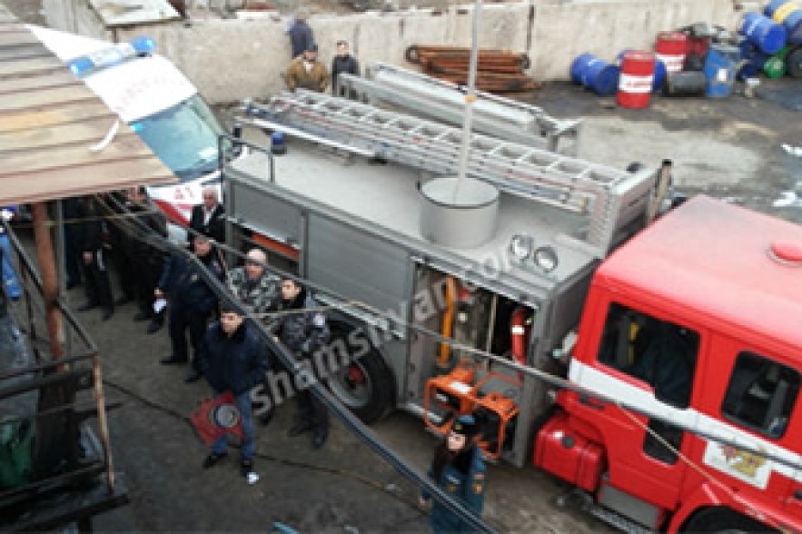 Men who fell into oil tank intended to take samples 