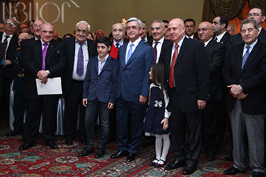 Serzh Sargsyan attends presentation of Geghamian’s book 