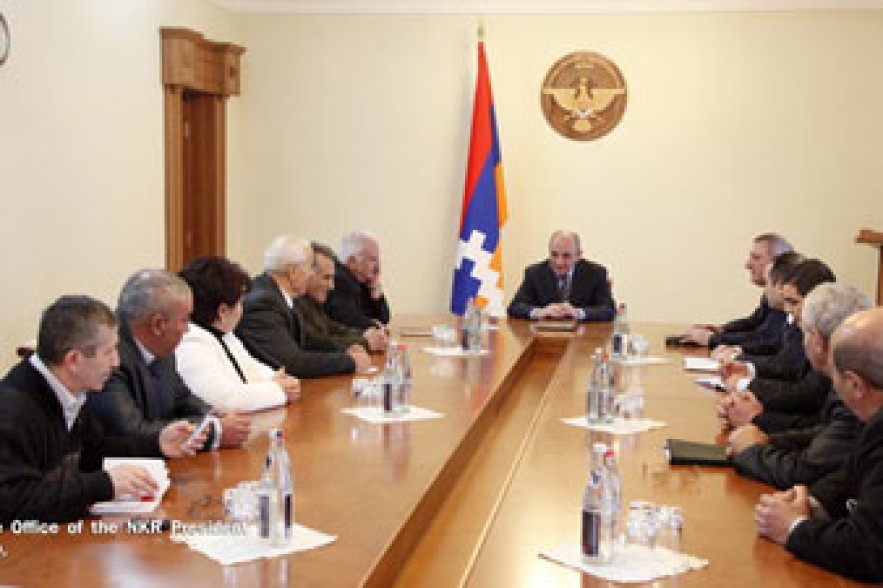 Բակո Սահակյանը հանդիպել է Արցախի կոմունիստական կուսակցության անդամներին