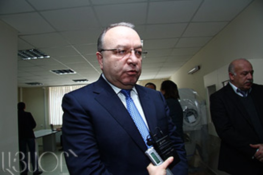 Նախարար. Ծխող բժիշկը չի կարող վստահություն ներշնչել իր հիվանդին
