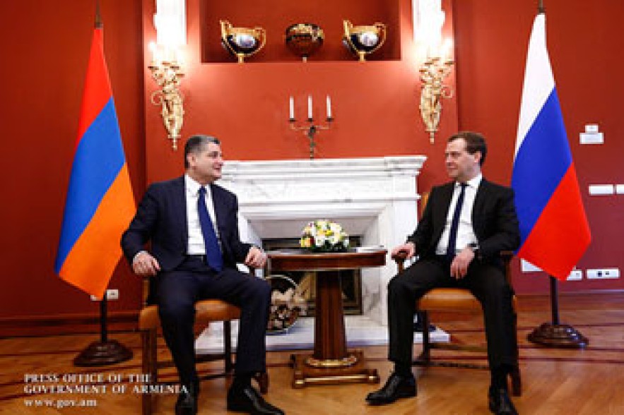 Tigran Sargsyan meets with Dmitry Medvedev in Sochi 