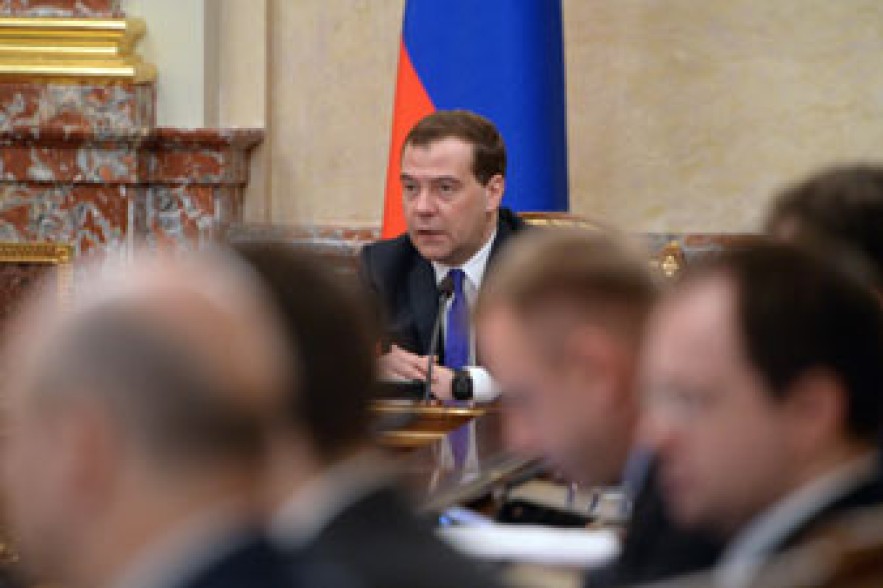 Медведев назвал ситуацию в Украине опасной для России