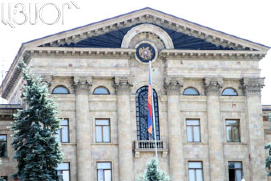 Nairit Plant workers hold protest outside Armenian parliament