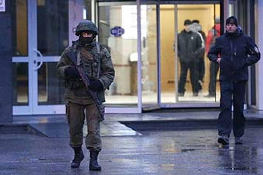 Пограничники Крыма изымают оружие, которое пытаются ввезти на полуостров