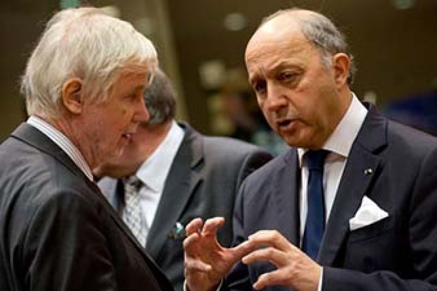 Евросоюз приостановил переговоры с Россией по визам
