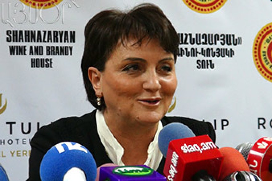 Մ. Եսայանը վատ տանտիկին է, իսկ Բիշարյանը՝ ստեղծագործող խոհարար