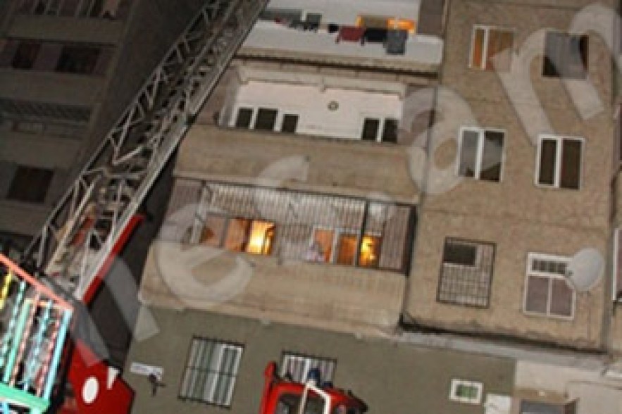 Fire damages living room of apartment in Avan district 