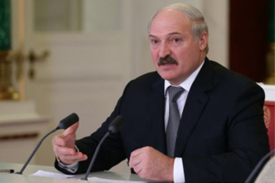 Лукашенко назвал причины «развала» Украины 