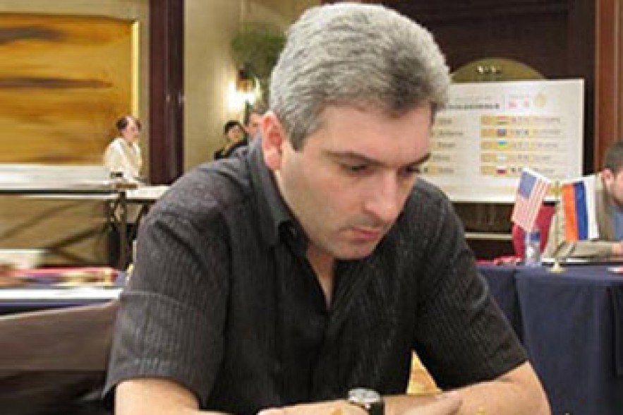 GMs V. Hakobian and H. Melkumian among championship leaders 