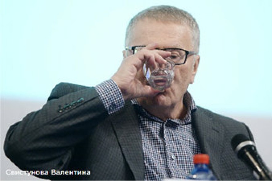 Жириновский предлагает воссоздать Всероссийское общество трезвенников