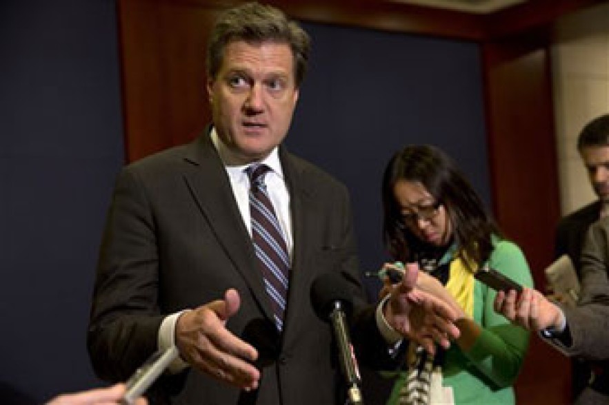 US bill on Ukraine aid, sanctions advances