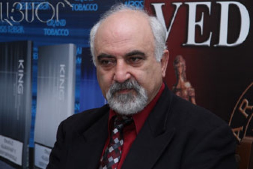 Մաքսային միություն ձգտող մարդիկ ԿԳԲ-ի գործակալ են. Պարույր Հայրիկյան