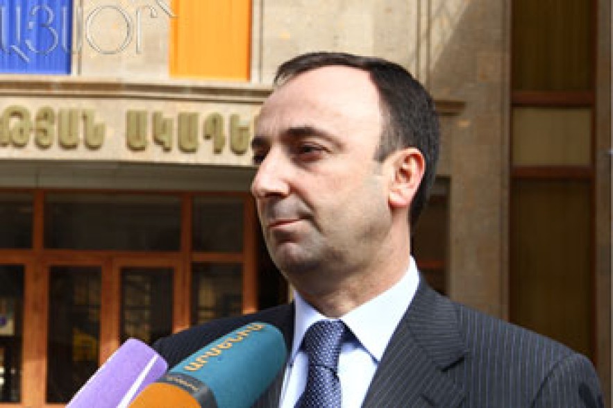 Հրայր Թովմասյան. Կխոսեմ այն ժամանակ, երբ նախարարի պիջակը հագիս չի լինի