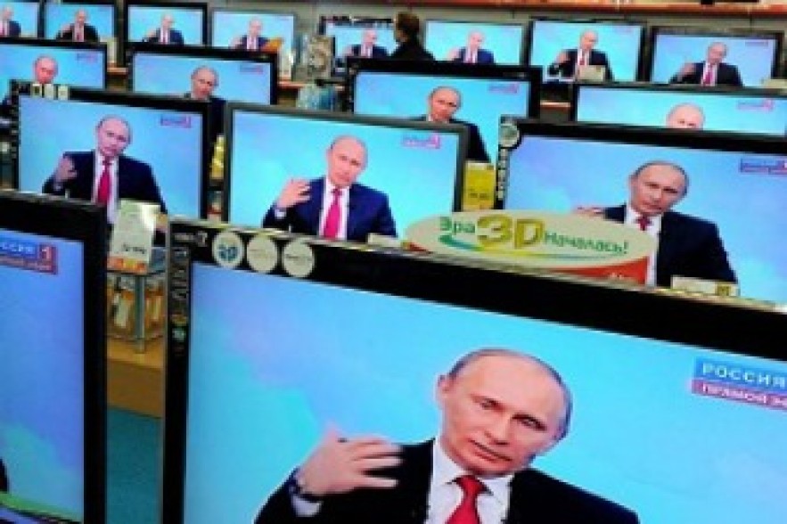 Суд приостановил трансляцию российских телеканалов в Украине