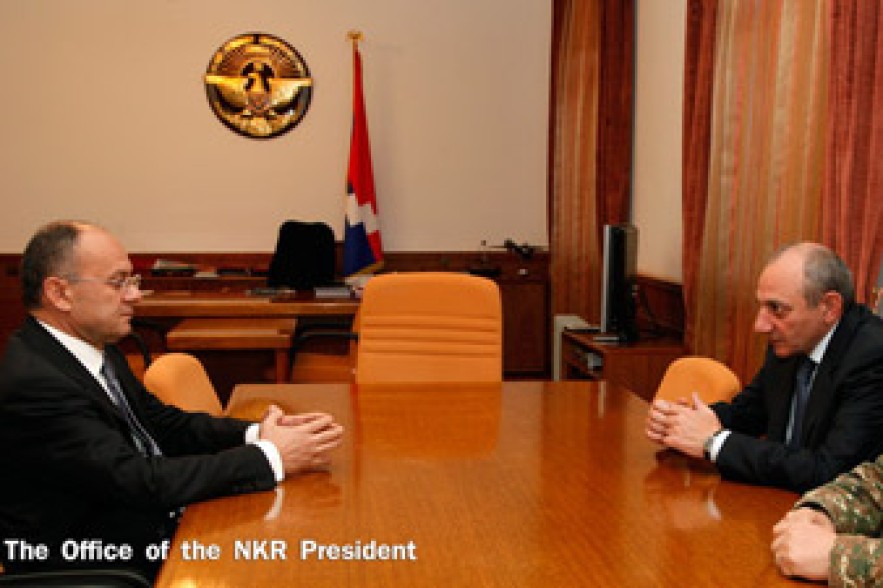 NKR president and Seyran Ohanian discuss military construction issues