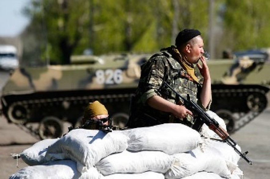 МВД Украины заявило о захвате автобуса с представителями ОБСЕ в Славянске
