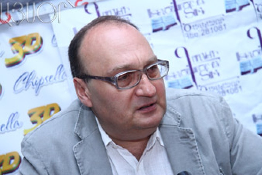 Ֆեյսբուքյան պնակալեզներ. «Ձեզ համար ուշաթափվում եմ` ինձ մի հատ պաշտոն տվեք»