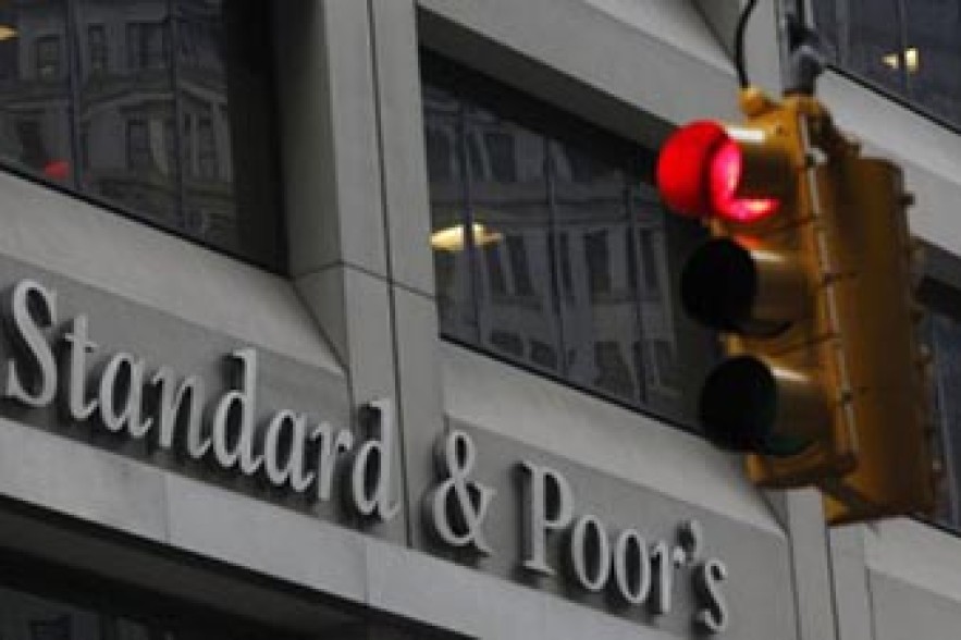 Агентство S&P понизило рейтинги «ЛУКойла» и «Норникеля»