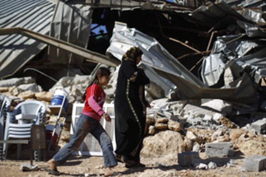 Israeli forces demolish West Bank mosque as peace talks deadline passes