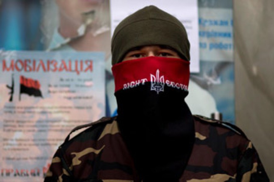 «Правый сектор» заявляет, что официально зарегистрирован как партия