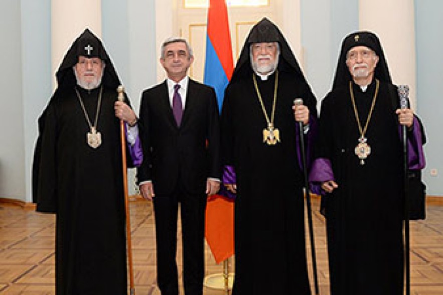 Serzh Sargsyan meets with Armenian Catholicoses 