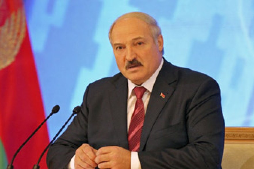 Лукашенко перевел агропромышленный комплекс «на военное положение»