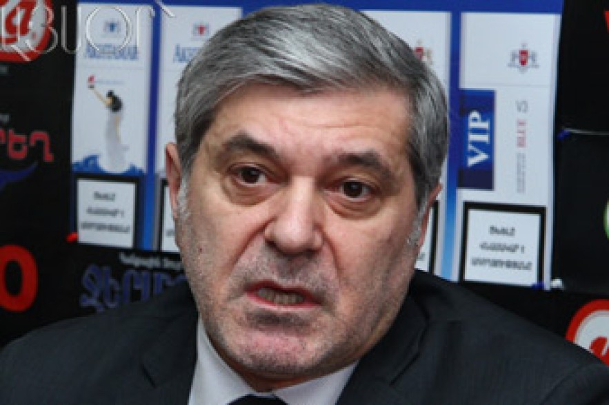 Իգիթյան. Անընդունելի է, որ Հայաստանին նման ստորացուցիչ վիճակի մեջ են դնում