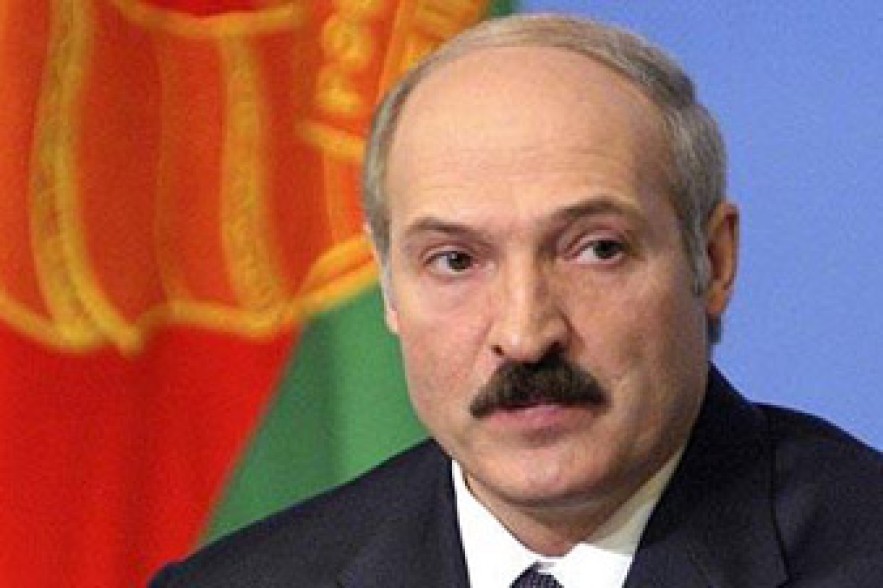 Лукашенко выразил готовность сотрудничать с Порошенко