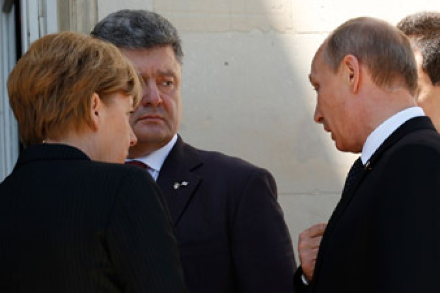 Путин неформально пообщался с Меркель и Порошенко в Нормандии