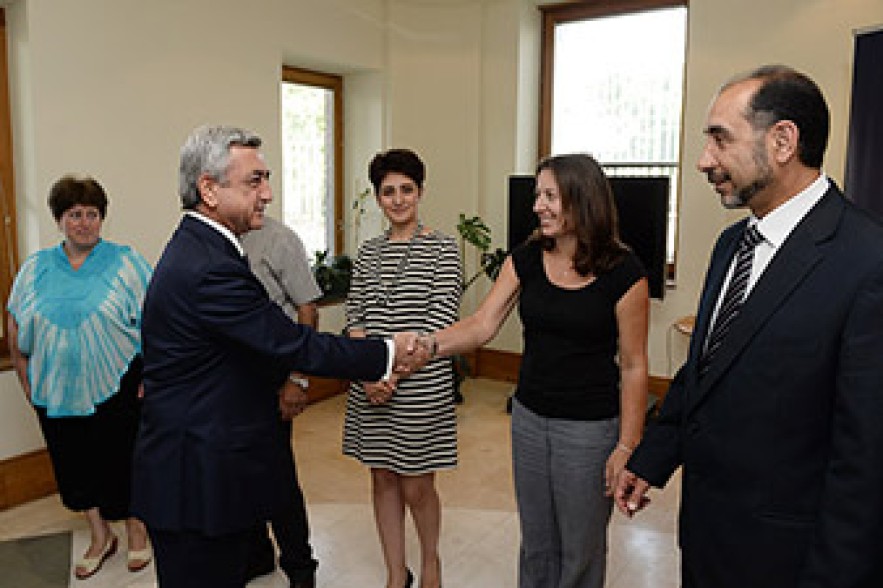 Serzh Sargsyan visits British embassy 