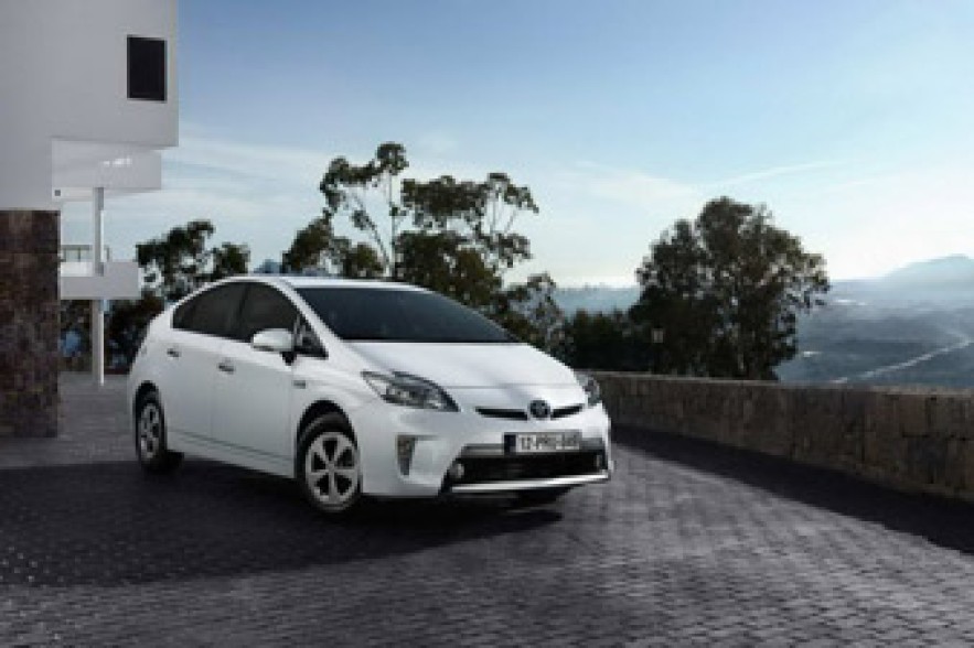 Toyota отзывает 2 млн автомобилей из-за неполадок 