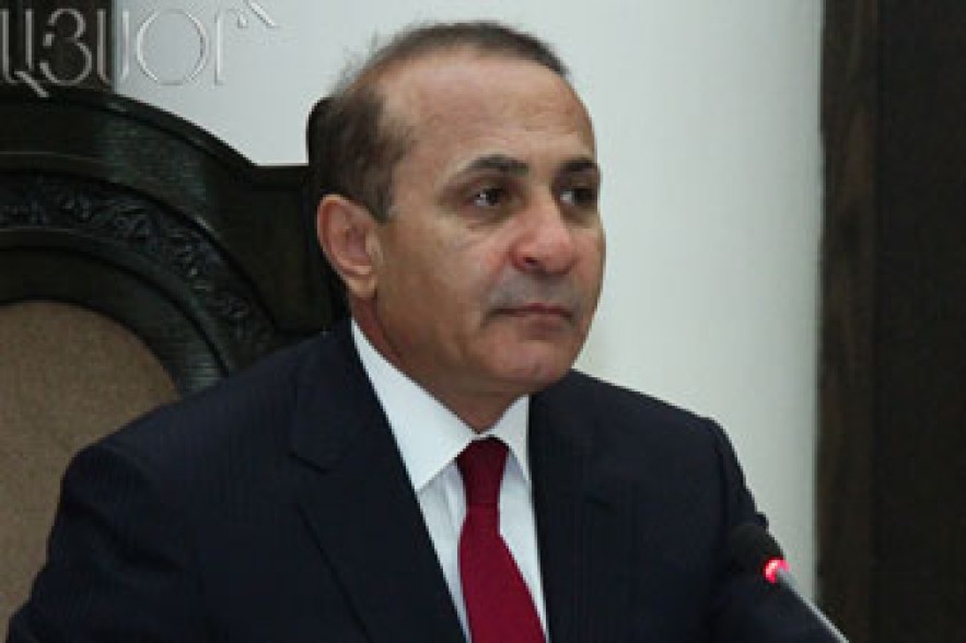 Վարչապետը կմիջնորդի, որ «Յունիբանկը» բանակցի «Հին Էրիվանի» տիրոջ հետ
