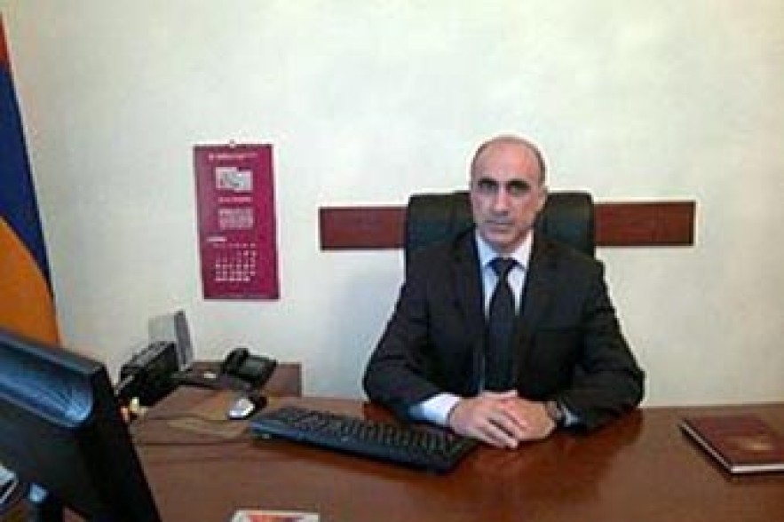 Новый член Конституционного суда Армении принес присягу в парламенте
