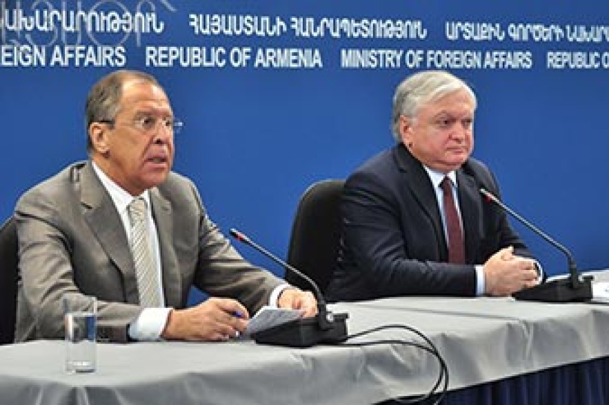 Foreign ministers of Armenia and Russia hold talks in Yerevan 