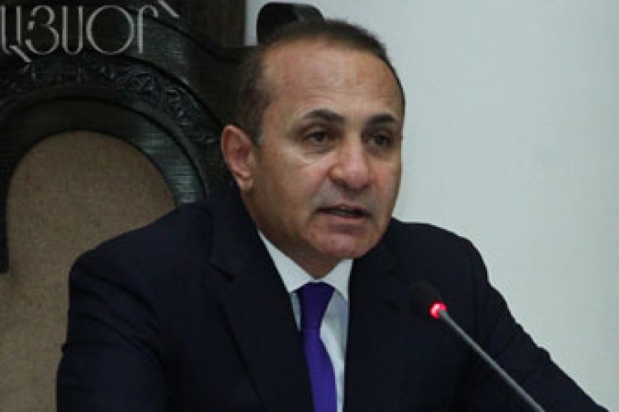 Վարչապետը` Տիգրան Սարգսյանի, Ռոբերտ Քոչարյանի և ԵՏՄ-ին անդամակցելու մասին