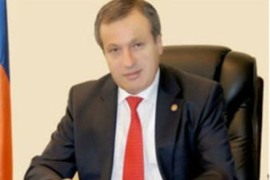 Գեղարքունիքի մարզպետը Վարդենիսում է. Տուժած ընտանիքներին շինանյութ կտան