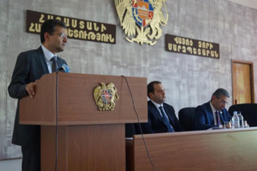 Պետք է սահմանադրությանը շնչելու հնարավորություն տալ. Հանրային քննարկում