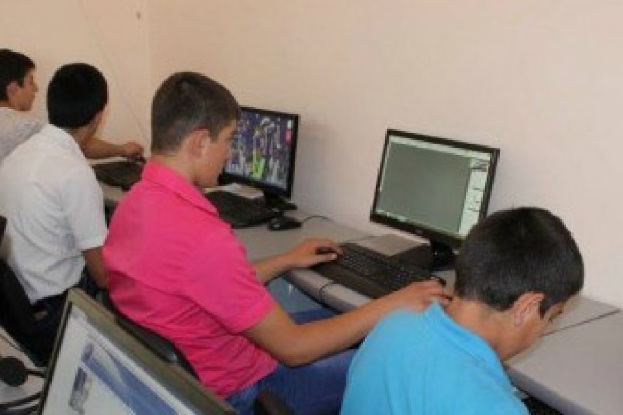 «Քրոնիմետի» շնորհիվ գյումրեցի աշակերտները ծրագրավորման գիտելիքներ են ստացել