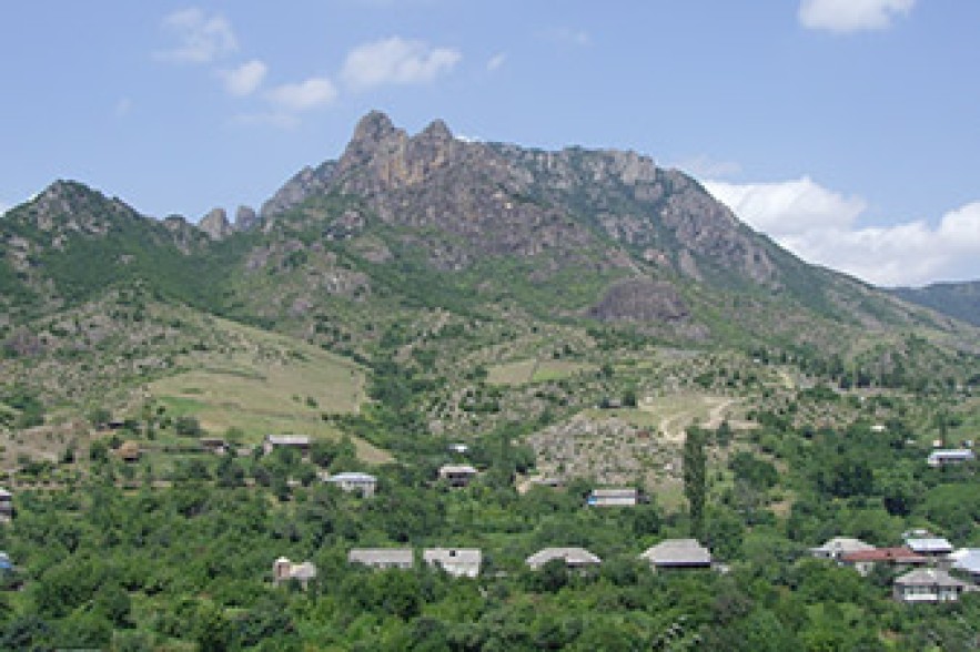 Տավուշի Այգեձոր գյուղում հակառակորդի կրակոցից խաղաղ բնակիչ է վիրավորվել