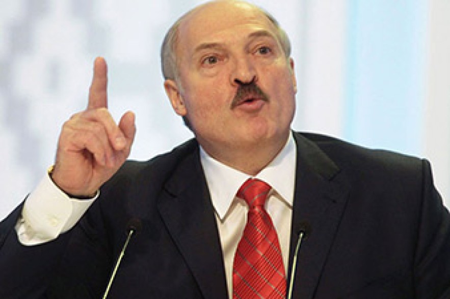 Лукашенко потребовал приравнять свинокомплексы к ядерным объектам