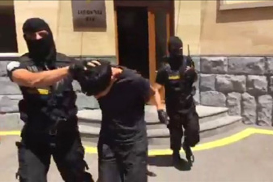 Օրենքով գողի եղբորորդուն հայտնաբերել են Վարդաշենում (Տեսանյութ)
