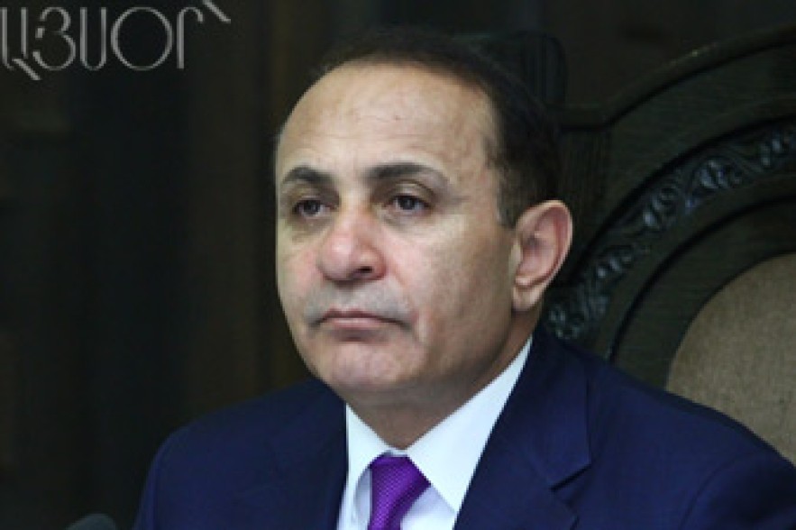Armenian prime minister visits Karabakh military units