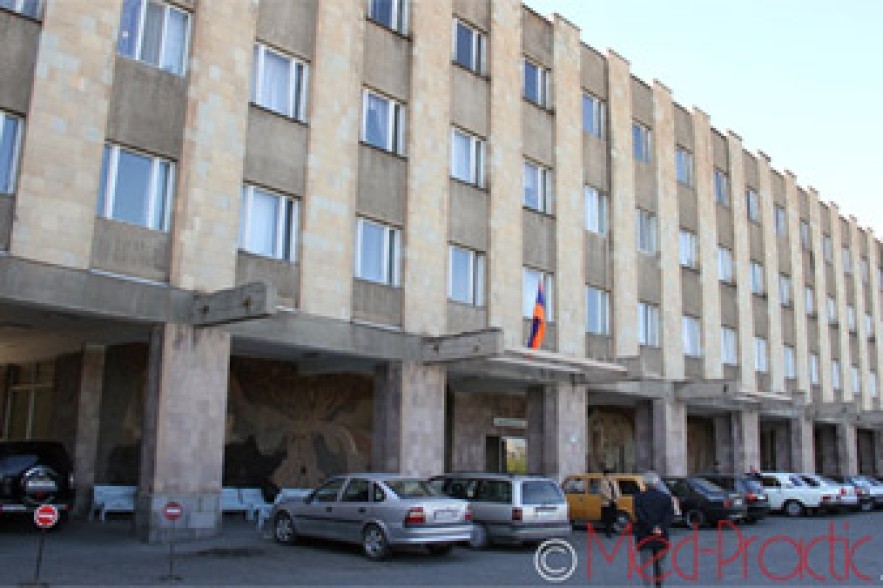 Միքայելյանի անվան վիրաբուժական հիվանդանոցում աշխատավարձը չի ուշացվում