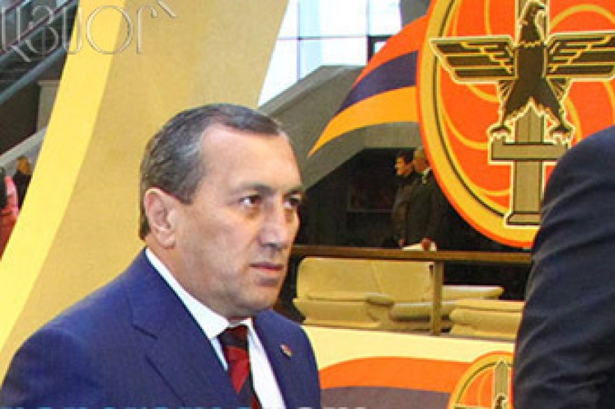 Сурен Хачатрян: В случае войны Азербайджан сдаст еще 7 районов