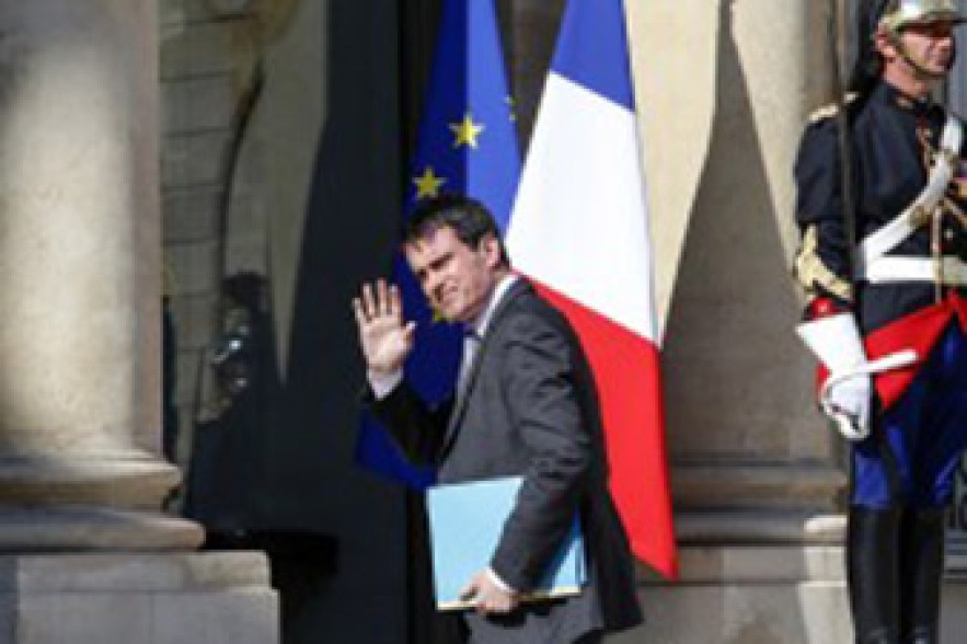 Правительство Франции ушло в отставку